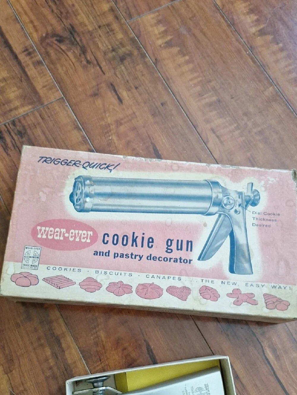 Wear-Ever Silver Cookie Gun and Pastry Decorator Set